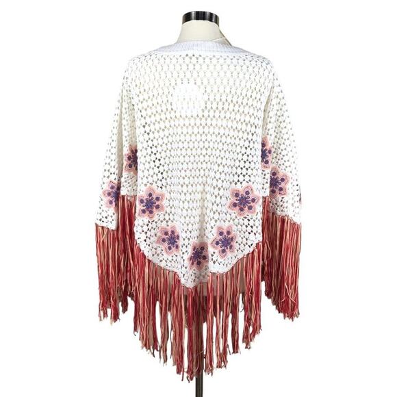 New Chloe Embroidered Crochet Poncho Swingy Fringe $1795 Size M - Picture 3 of 11